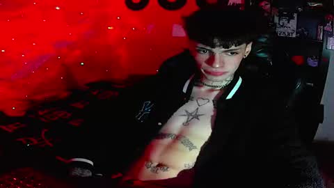 Snapshot of darkness_prince_x chatting on 09-13-25, 04:01 online show from 09-13-25, 04:01