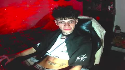 Snapshot of darkness_prince_x chatting on 09-19-25, 06:26 online show from 09-19-25, 06:26