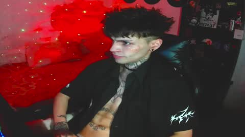 Snapshot of darkness_prince_x chatting on 09-21-25, 06:26 online show from 09-21-25, 06:26