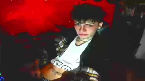 Snapshot of darkness_prince_x chatting on 09-24-25, 04:05 online show from 09-24-25, 04:05