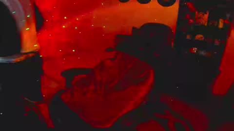 Snapshot of darkness_prince_x chatting on 10-16-25, 05:30 online show from 10-16-25, 05:30