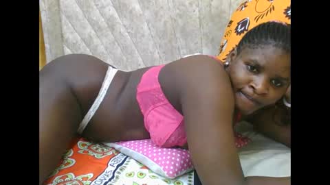 SHANICE online show from 11-16-25, 01:44