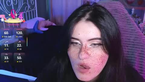 Snapshot of darksh1ne chatting on 11-11-25, 10:37 Shine online show from 11-11-25, 10:37