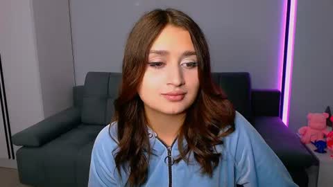 Snapshot of darksidelove_ chatting on 07-16-26, 04:46 Amelie online show from 07-16-26, 04:46