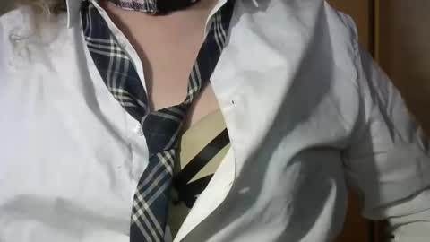 Snapshot of darksonya187 chatting on 12-17-25, 06:58 sonya online show from 12-17-25, 06:58