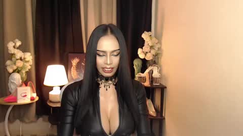 HAPPY BIRTHDAY MISTRESS MADRIANA online show from 01-17-25, 05:42