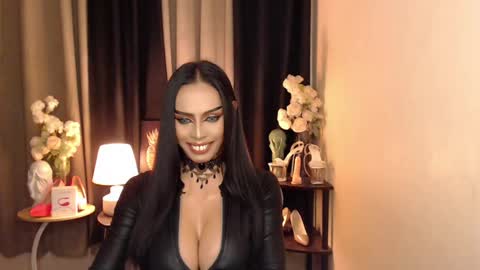 HAPPY BIRTHDAY MISTRESS MADRIANA online show from 01-30-25, 12:27