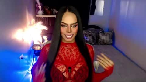 Snapshot of darksoul_mistress chatting on 06-07-26, 11:25 HAPPY BIRTHDAY MISTRESS MADRIANA online show from 06-07-26, 11:25