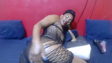 Snapshot of darksultryxx30 chatting on 07-19-26, 01:26 Darksultryxx30 online show from 07-19-26, 01:26