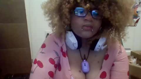 DarkSundaze online show from 06-18-26, 11:42