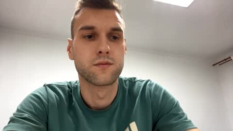 Snapshot of darktempt_ chatting on 11-12-25, 08:19 Nick online show from 11-12-25, 08:19