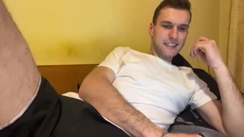 Snapshot of darktempt_ chatting on 12-05-25, 08:38 Nick online show from 12-05-25, 08:38