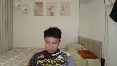 JP online show from 04-06-26, 04:46