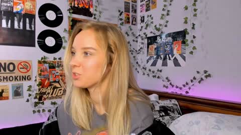 lina online show from 12-13-24, 12:20