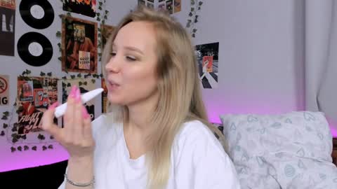 lina online show from 12-27-24, 03:09