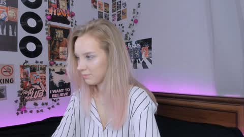 lina online show from 01-10-25, 08:26