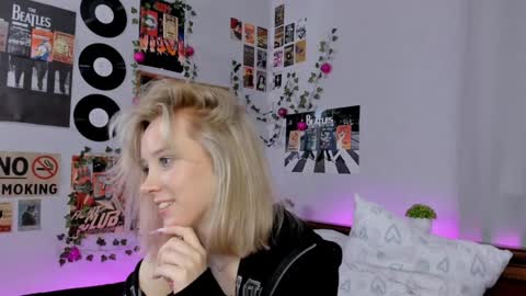 lina online show from 01-15-25, 02:49