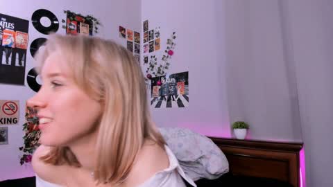 lina online show from 02-01-25, 02:58