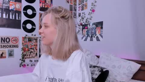 lina online show from 02-19-25, 08:20