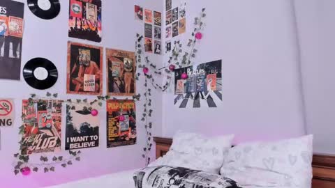 lina online show from 02-21-25, 08:38