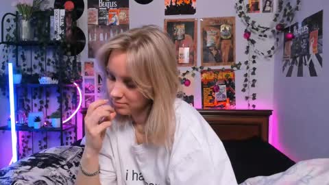 lina online show from 03-04-25, 02:38