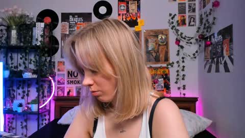 lina online show from 03-08-25, 03:17