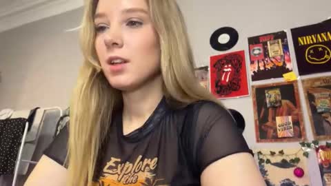 lina online show from 09-12-25, 09:15