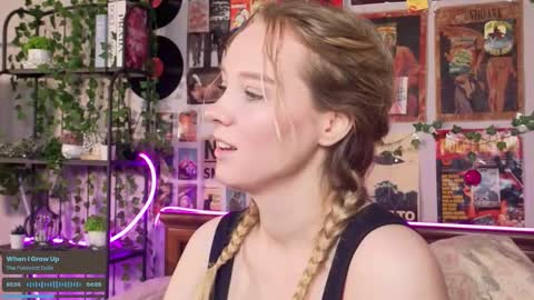 lina online show from 09-21-25, 09:05