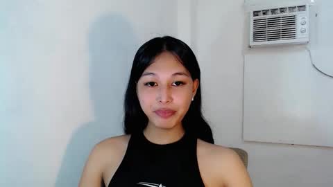 Snapshot of darling_sweetheartxx chatting on 10-24-25, 01:51 YOUR ATHENA online show from 10-24-25, 01:51