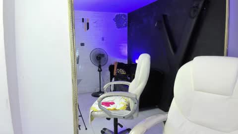 Darling online show from 03-01-25, 06:54