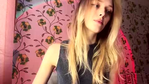 Snapshot of darlingdarinka chatting on 02-21-26, 11:11 D online show from 02-21-26, 11:11