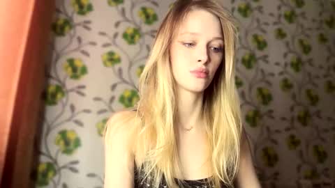 Snapshot of darlingdarinka chatting on 02-24-26, 05:27 D online show from 02-24-26, 05:27