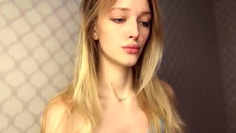 Snapshot of darlingdarinka chatting on 03-02-26, 06:25 D online show from 03-02-26, 06:25