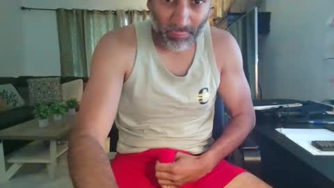 Snapshot of darryl43321 chatting on 05-22-26, 04:23 darryl43321 online show from 05-22-26, 04:23