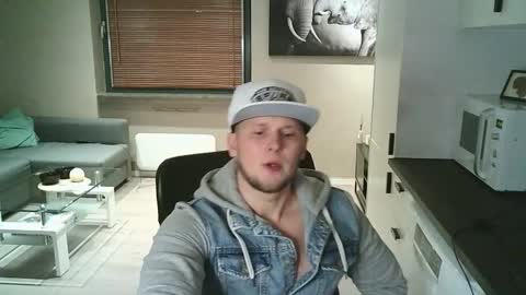 Snapshot of dartanjanas chatting on 10-25-25, 09:42 Dario online show from 10-25-25, 09:42