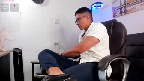 Dash online show from 11-21-25, 01:32