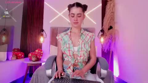 Snapshot of dasha_rodriguez chatting on 06-25-26, 02:32 dasha_rodriguez online show from 06-25-26, 02:32