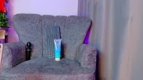 Snapshot of dashab_ chatting on 06-24-26, 09:03 Maliah online show from 06-24-26, 09:03
