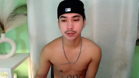 Snapshot of dave_cummers chatting on 06-29-26, 02:18 DAVE online show from 06-29-26, 02:18