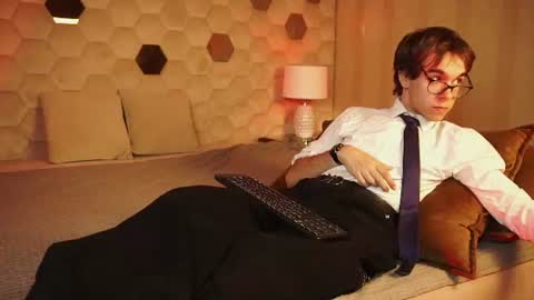 Snapshot of davebevy chatting on 07-18-26, 08:45 Dave online show from 07-18-26, 08:45