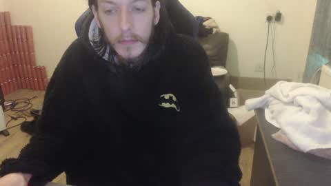 Snapshot of daver281197 chatting on 01-08-25, 06:31 dave online show from 01-08-25, 06:31