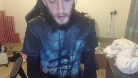 Snapshot of daver281197 chatting on 01-18-25, 09:34 dave online show from 01-18-25, 09:34