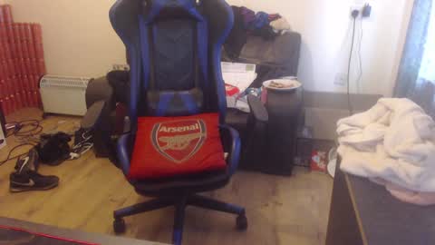 Snapshot of daver281197 chatting on 02-08-25, 09:46 dave online show from 02-08-25, 09:46