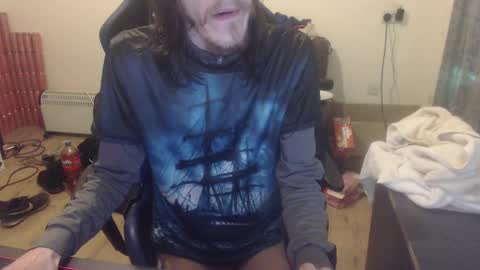 Snapshot of daver281197 chatting on 03-08-25, 06:58 dave online show from 03-08-25, 06:58