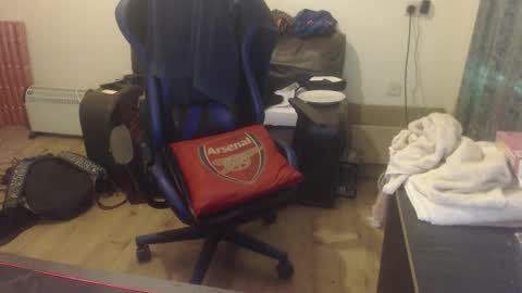 Snapshot of daver281197 chatting on 09-22-25, 11:51 dave online show from 09-22-25, 11:51