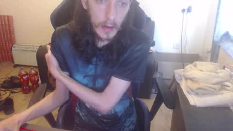 Snapshot of daver281197 chatting on 10-12-25, 12:26 dave online show from 10-12-25, 12:26