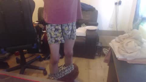 Snapshot of daver281197 chatting on 10-23-25, 11:09 dave online show from 10-23-25, 11:09