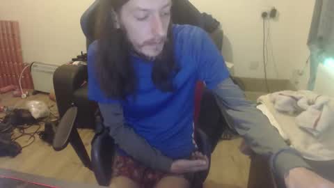 Snapshot of daver281197 chatting on 11-28-25, 10:45 dave online show from 11-28-25, 10:45