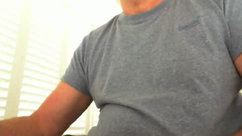 davesu12345 online show from 10-17-25, 08:28