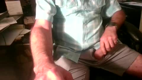 Snapshot of davethebooky chatting on 07-16-26, 06:36 Dave online show from 07-16-26, 06:36